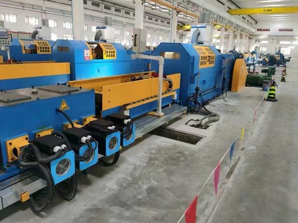 Two roll cold rolling pipe mill