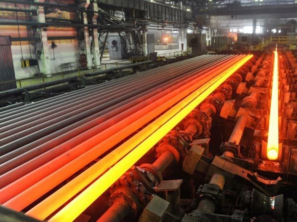 What is the function of the fully automatic straightening machine